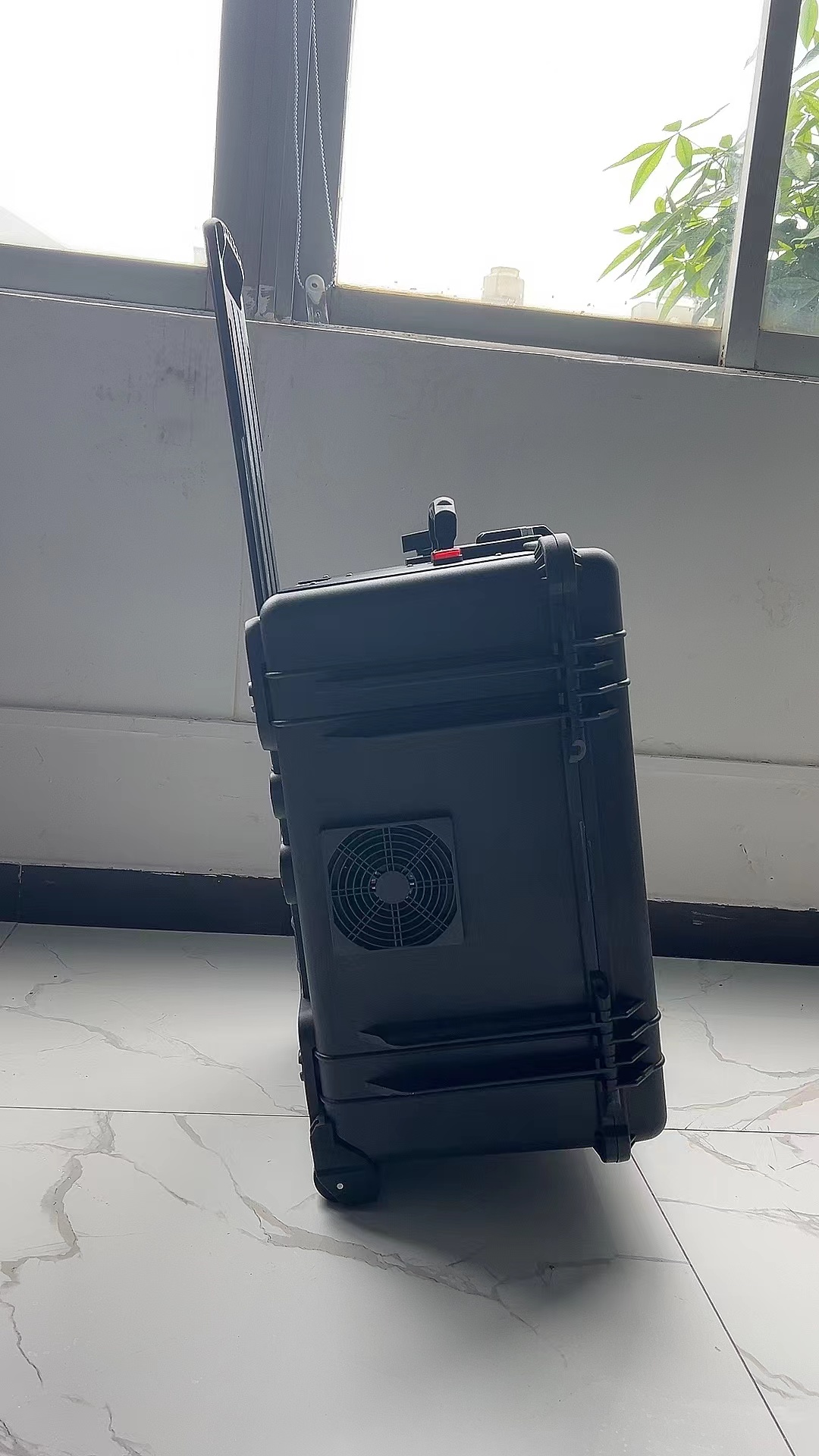 佳县手拉箱型移动通信干扰器